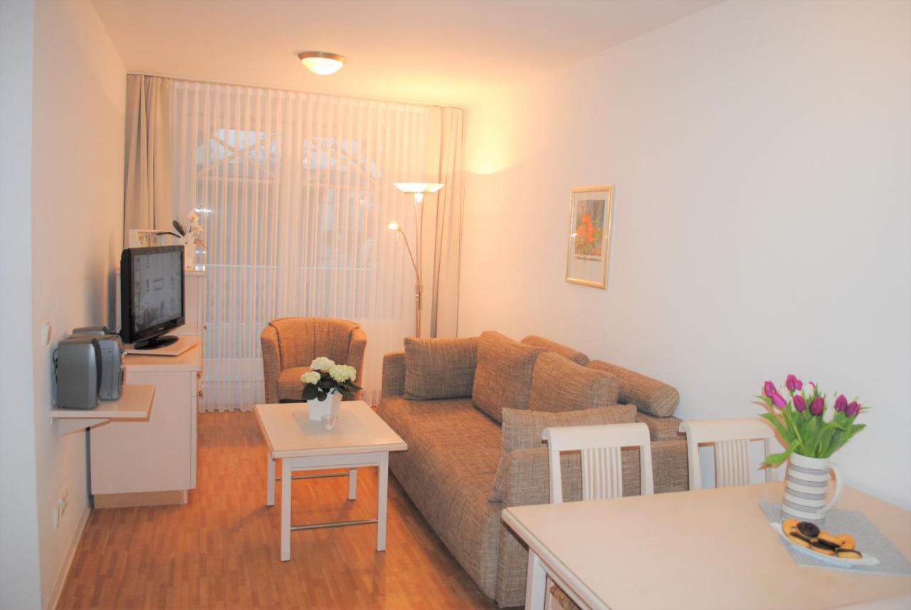 Haus Strandburg - Hinter Duene Und Meer Binz Eksteriør billede
