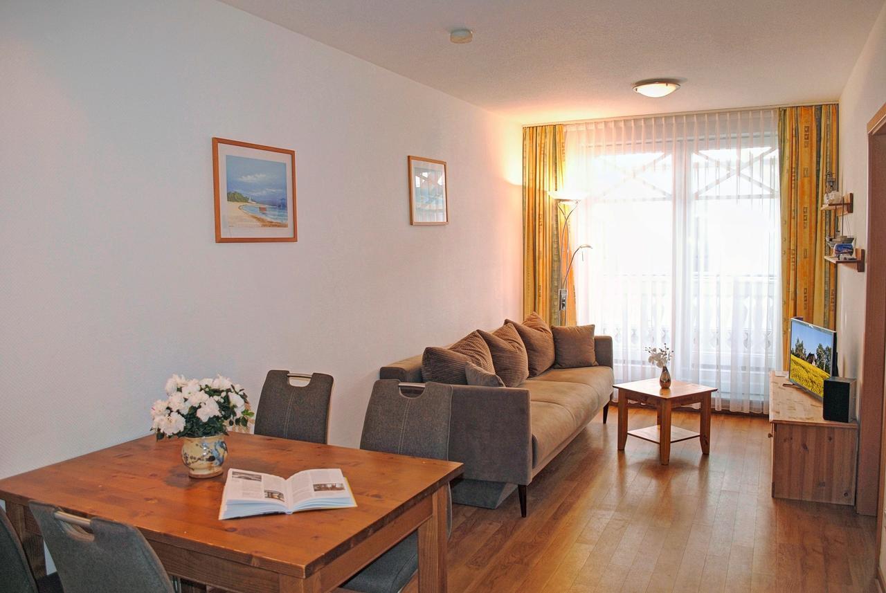 Haus Strandburg - Hinter Duene Und Meer Binz Eksteriør billede